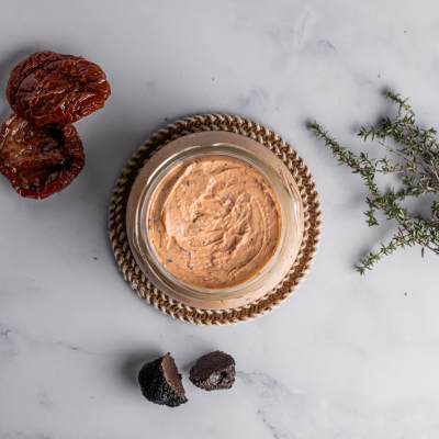 Manteiga com Manjericão e Tomate